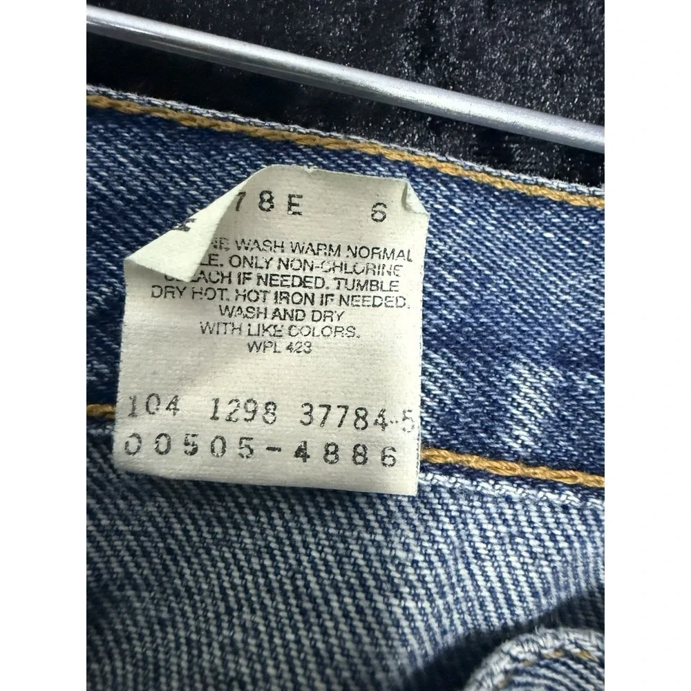 Vintage‎ Levi's 505 Jeans Mens 34x30 Medium Wash Denim Blue Casual Y2K